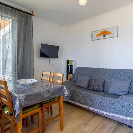 Inftour President 2 كاليبي