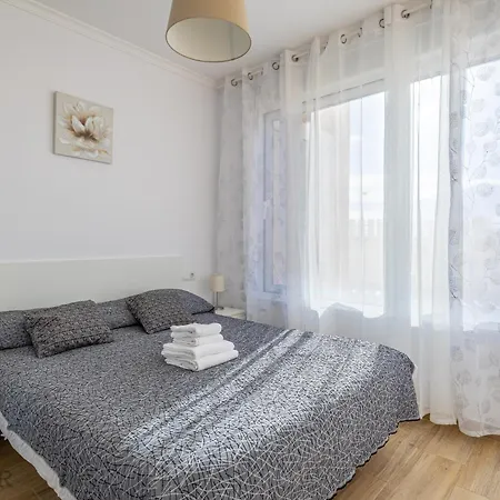 Inftour President 2 * كاليبي